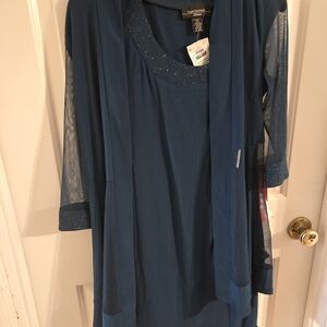 Brand new 2 PC set dress and jacket emerald green with sparkle accent at